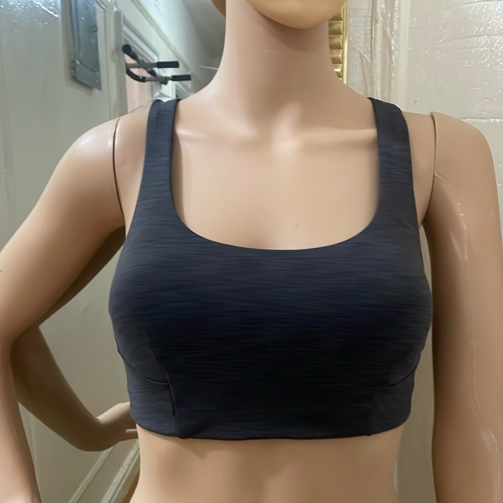 Lululemon Women's Black top